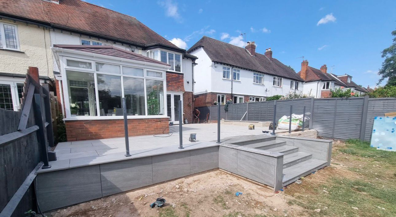 Raised Porcelain Patio and Steps